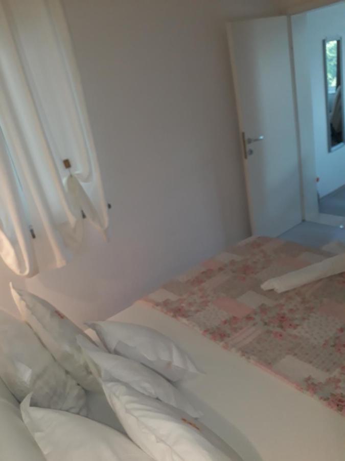 Apartments Neda Primosten Ngoại thất bức ảnh